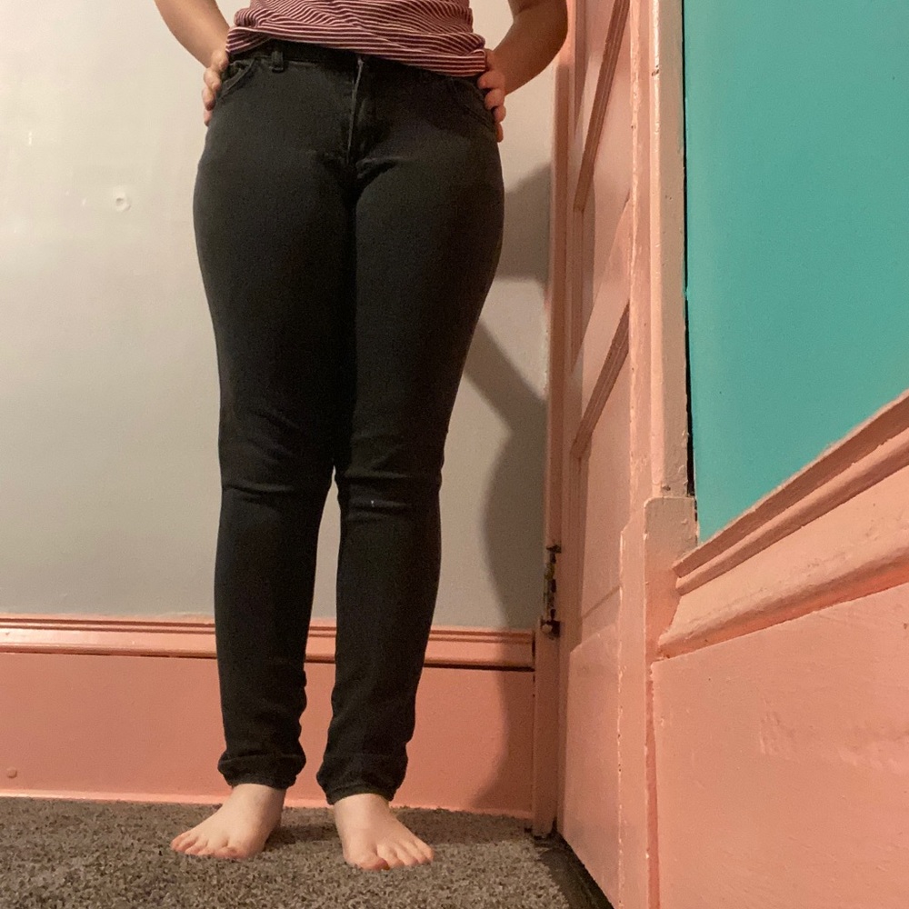 Black skinny jeans